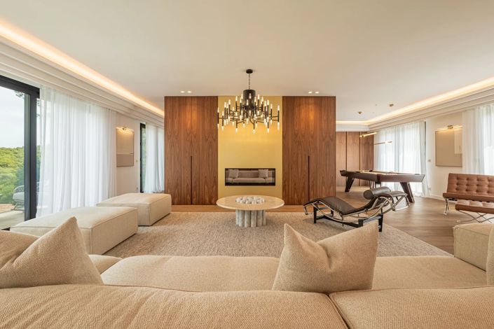 Image No.17-5 Bed House for sale