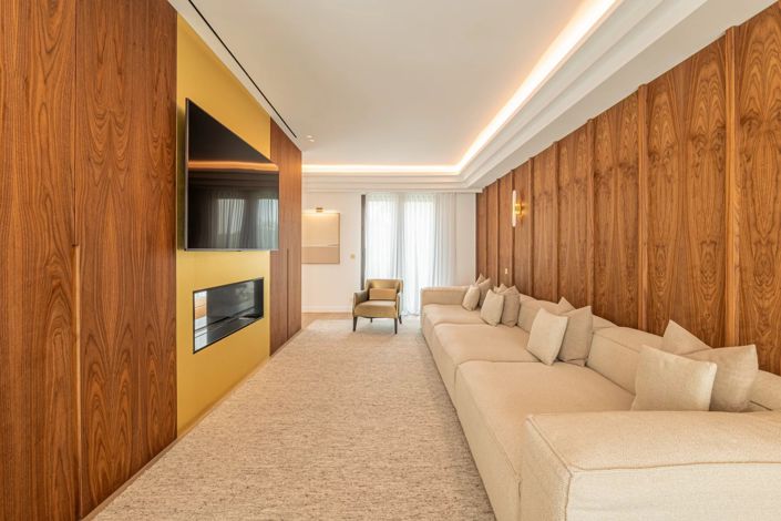 Image No.25-5 Bed House for sale