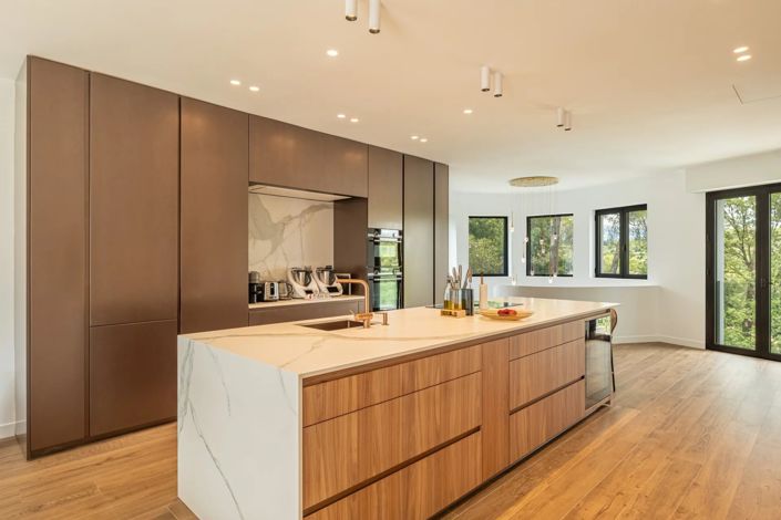 Image No.30-5 Bed House for sale