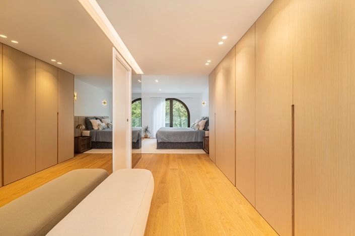 Image No.34-5 Bed House for sale