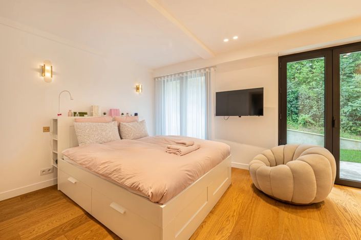 Image No.37-5 Bed House for sale