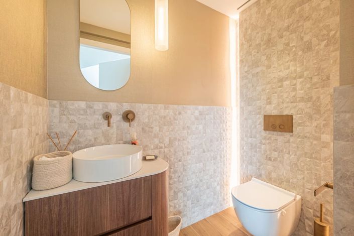 Image No.48-5 Bed House for sale