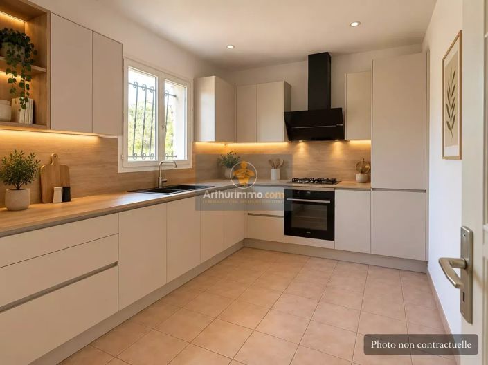 Image No.8-3 Bed House for sale