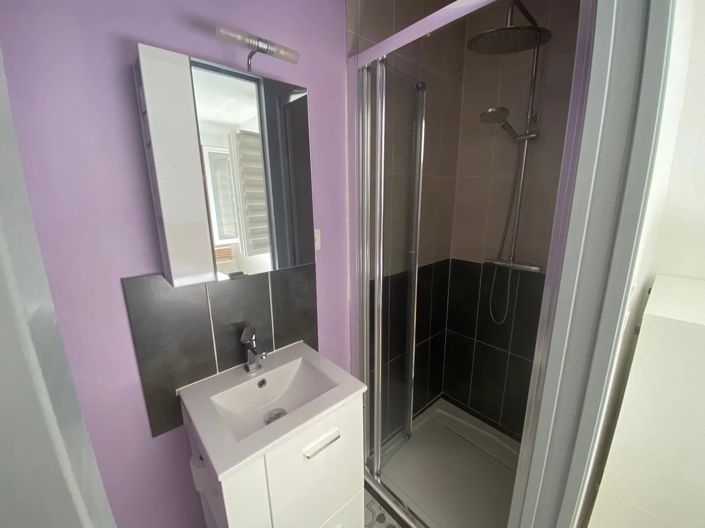 Image No.11-3 Bed House for sale
