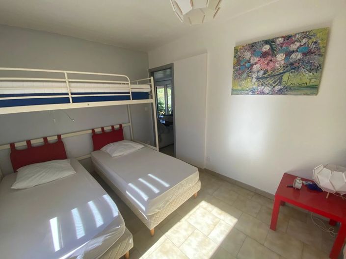 Image No.8-3 Bed House for sale