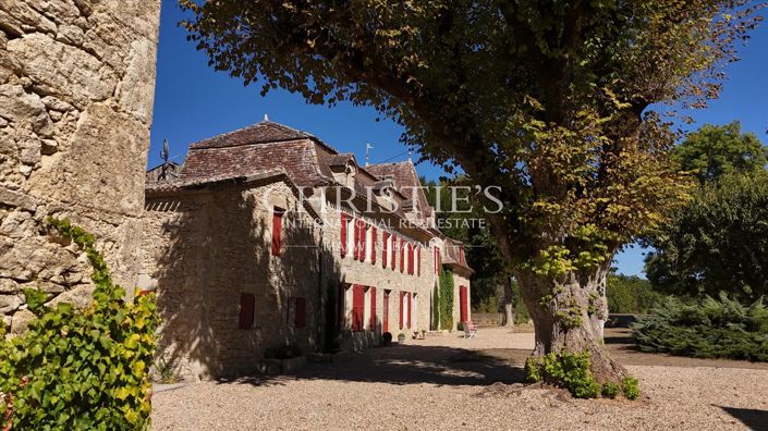 Image No.40-9 Bed Property for sale