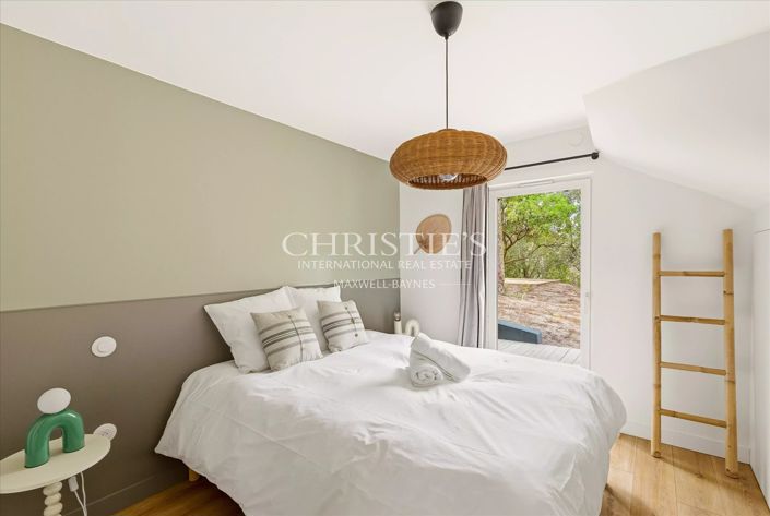 Image No.13-6 Bed House for sale