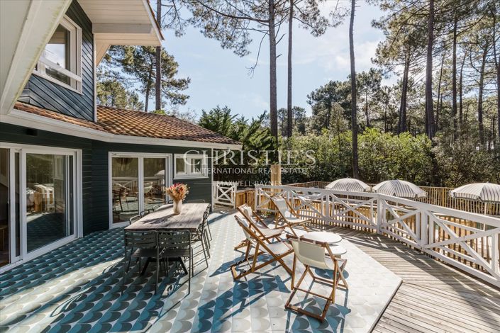 Image No.3-6 Bed House for sale