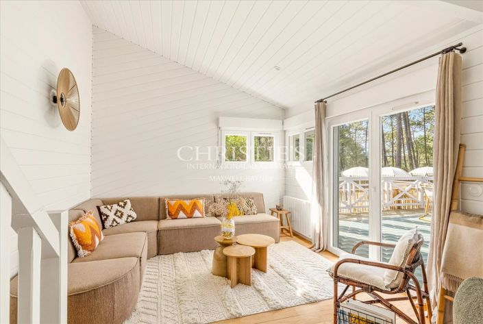 Image No.6-6 Bed House for sale