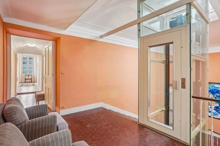 Image No.9-10 Bed Property for sale
