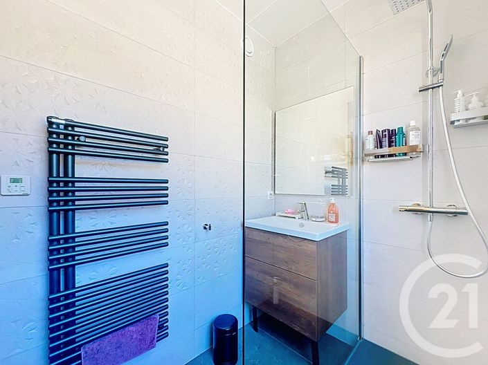 Image No.11-3 Bed Apartment for sale