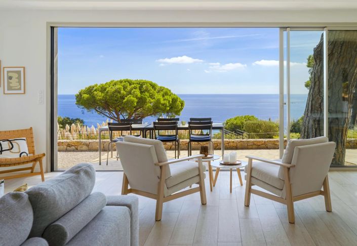 Image No.6-4 Bed House for sale