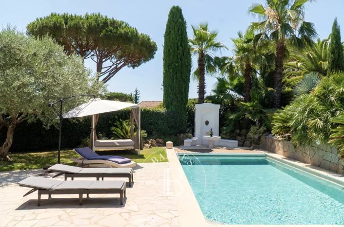 Image No.2-4 Bed House for sale