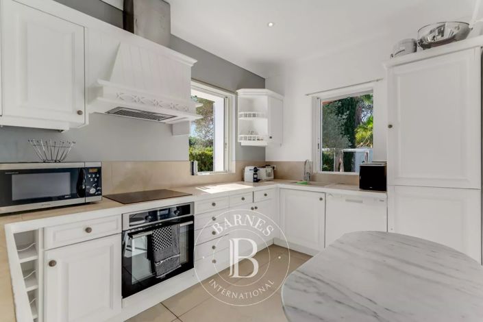 Image No.7-4 Bed House for sale