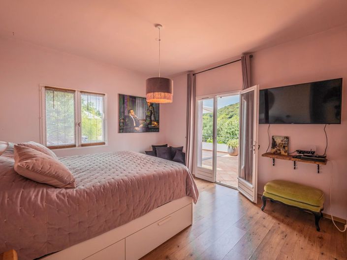 Image No.14-7 Bed House for sale