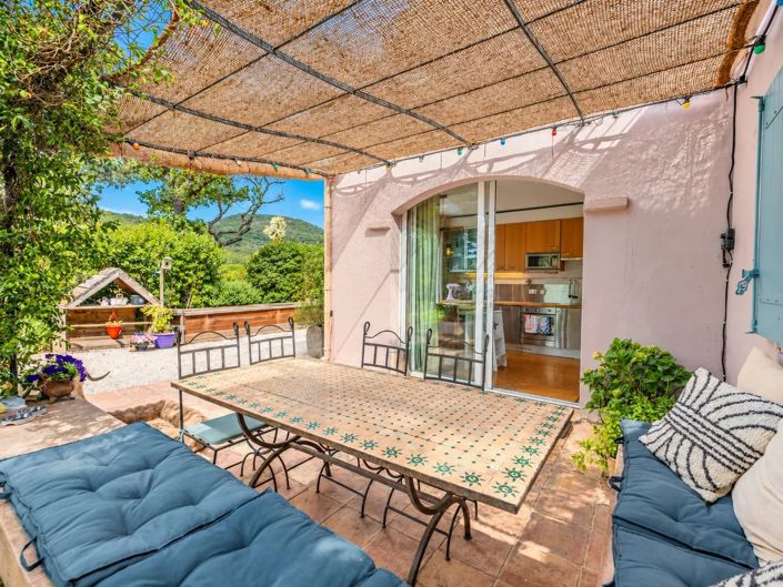 Image No.17-7 Bed House for sale