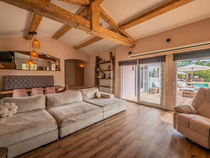 Image No.8-7 Bed House for sale