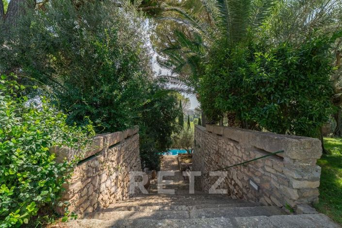 Image No.19-7 Bed House for sale