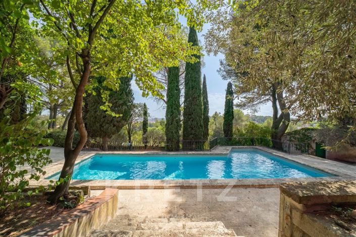 Image No.20-7 Bed House for sale