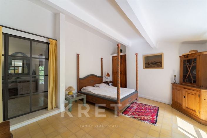 Image No.25-7 Bed House for sale