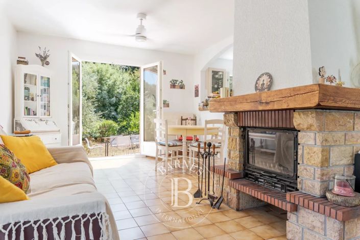 Image No.7-3 Bed House for sale