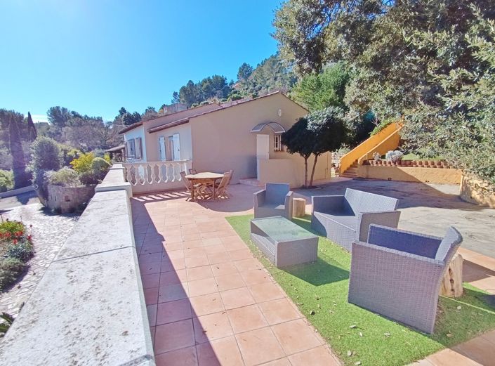 Image No.5-6 Bed House for sale