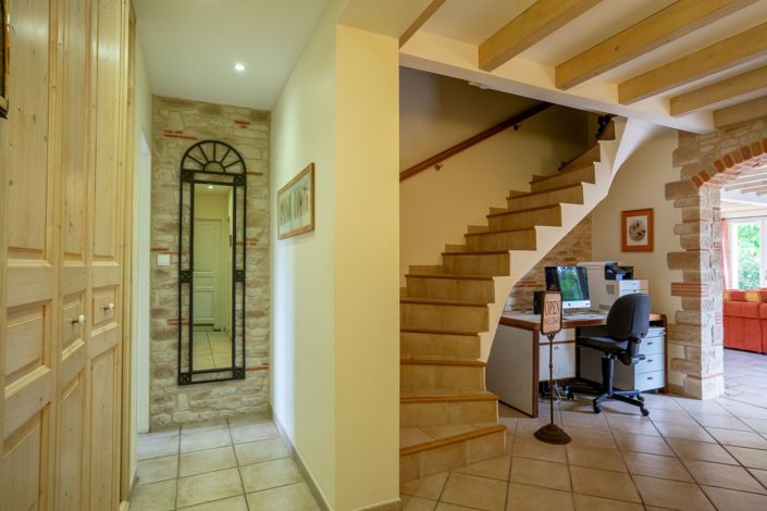 Image No.14-3 Bed House for sale