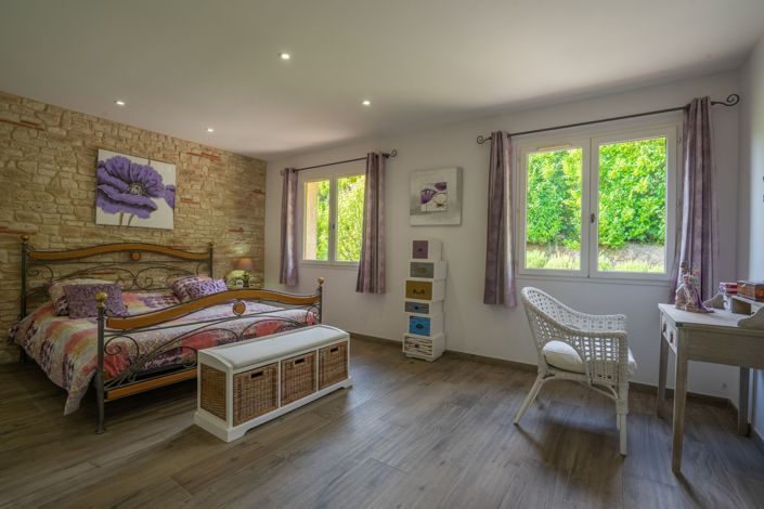 Image No.15-3 Bed House for sale