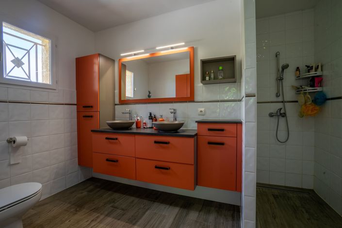 Image No.16-3 Bed House for sale
