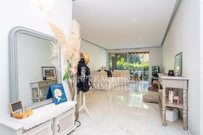 Image No.3-Appartement de 2 chambres à vendre à Mandelieu-la-Napoule
