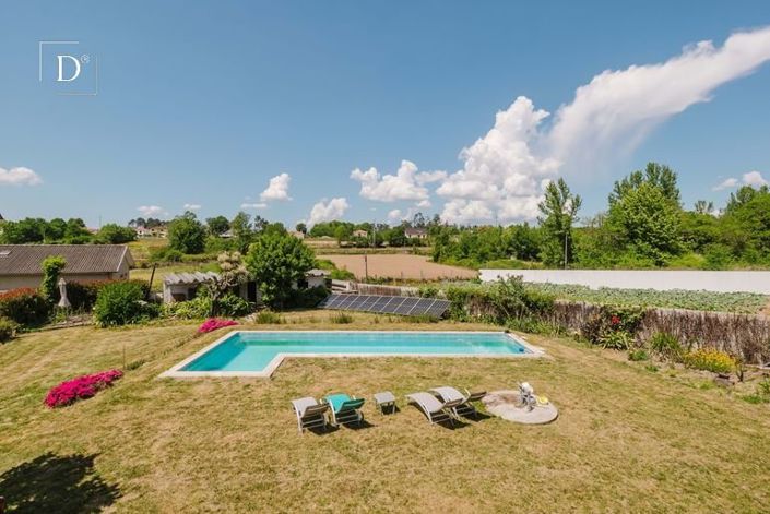Image No.19-7 Bed Property for sale