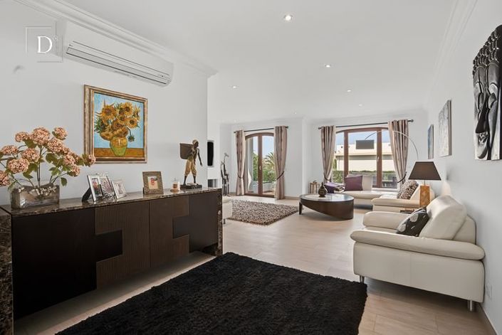 Image No.10-4 Bed House for sale