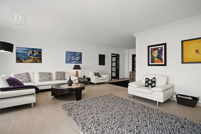 Image No.11-4 Bed House for sale