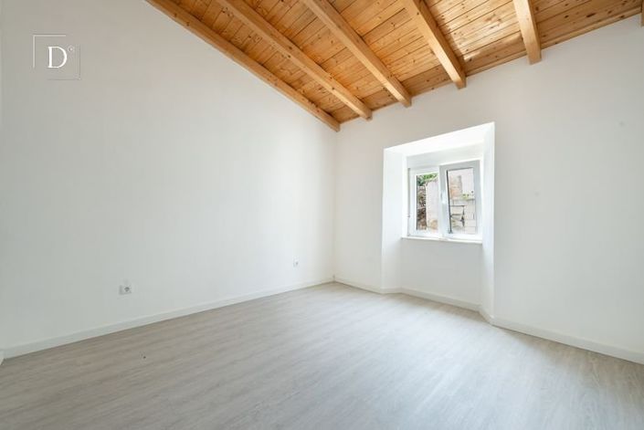 Image No.11-2 Bed House for sale