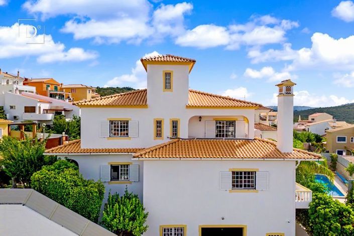 Image No.38-8 Bed House for sale