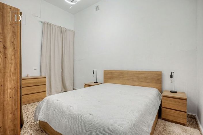 Image No.44-8 Bed House for sale
