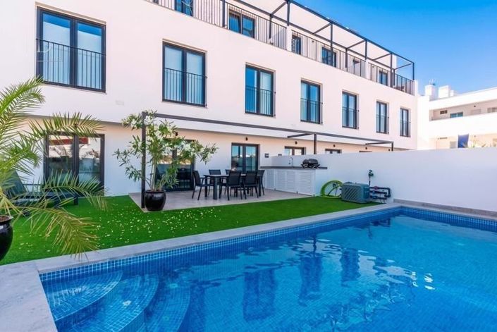 Fully furnished new apartment with private pool and spacious terrace