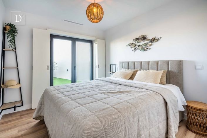 Image No.18-3 Bed Apartment for sale
