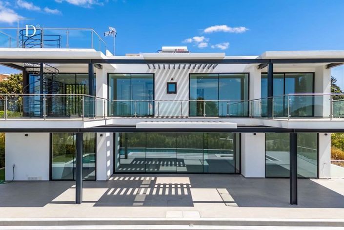 Image No.17-4 Bed House for sale