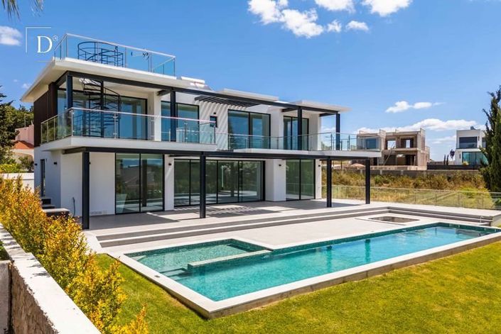 Image No.3-4 Bed House for sale