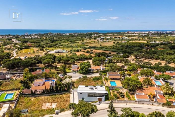 Image No.36-4 Bed House for sale