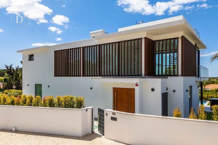 Image No.5-4 Bed House for sale