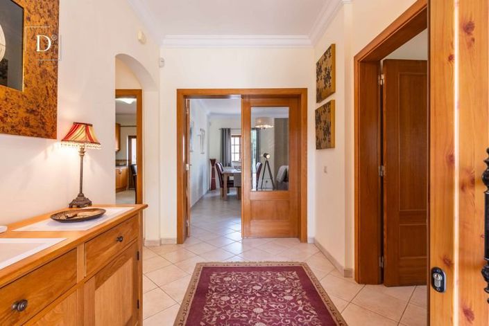Image No.11-3 Bed House for sale