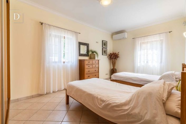 Image No.18-3 Bed House for sale