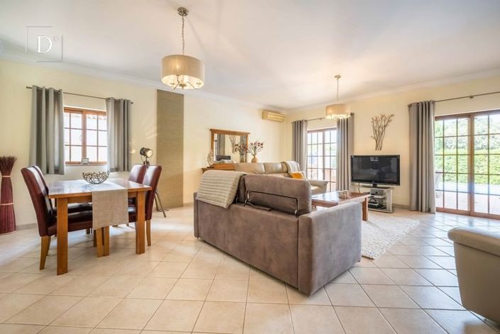 Image No.5-3 Bed House for sale