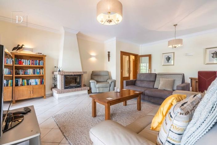 Image No.7-3 Bed House for sale