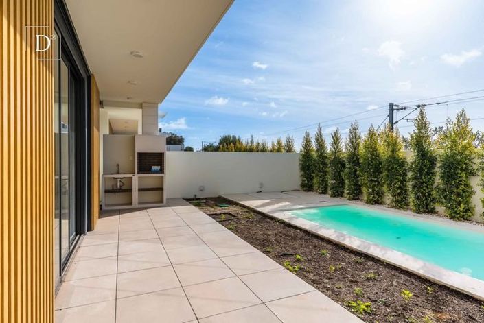 Image No.42-4 Bed House for sale