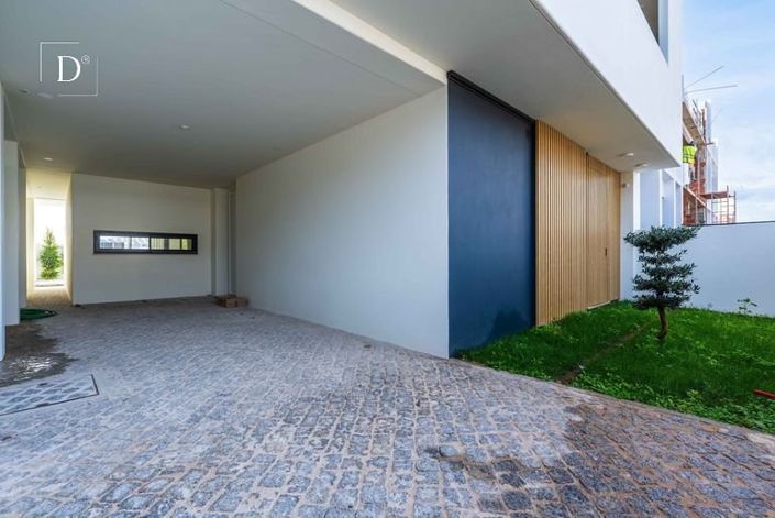 Image No.43-4 Bed House for sale