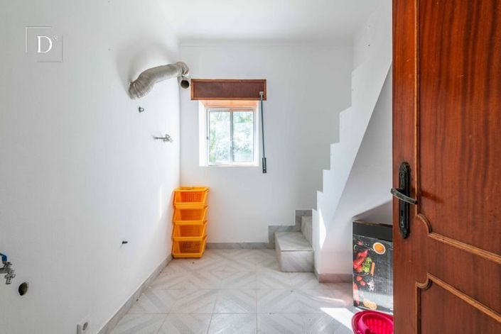Image No.17-3 Bed House for sale