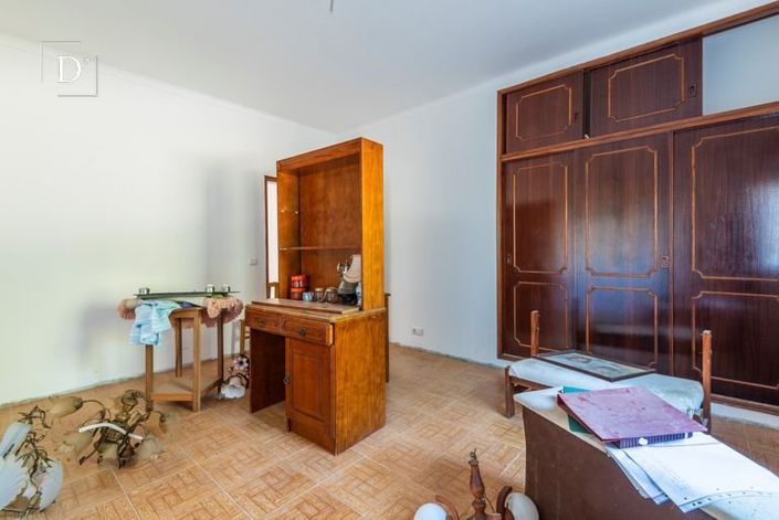 Image No.19-3 Bed House for sale